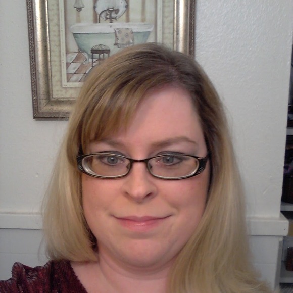 Meet your Posher, Amy - Picture 1 of 1